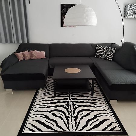 Ferienwohnung Am Sandstrand Omis Ngoại thất bức ảnh